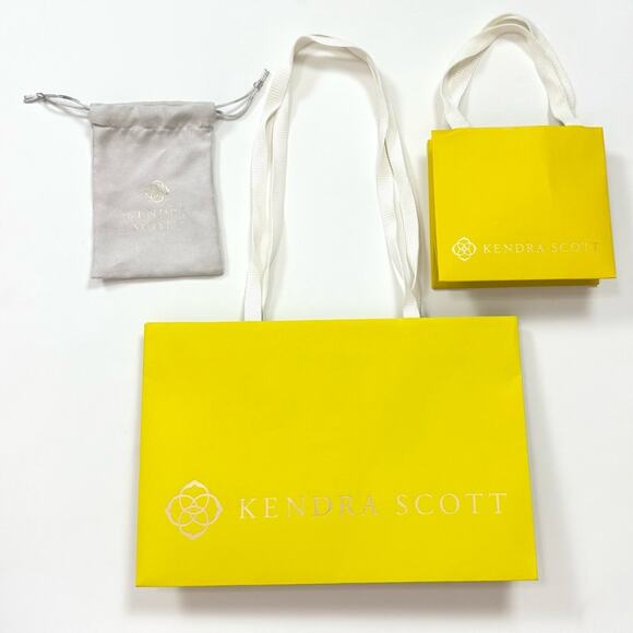 Kendra Scott Gift Packaging - Picture 2 of 4
